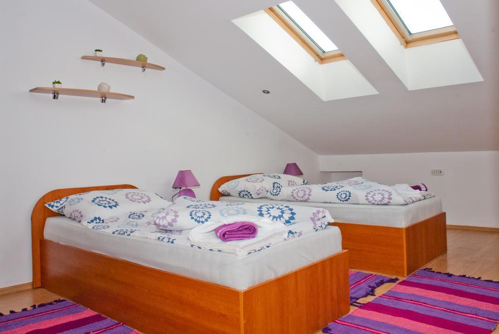 Apartman Harmony Apartment Пула Екстериор снимка